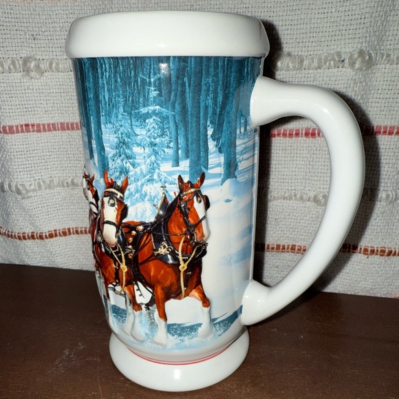 Budweiser Holiday Stein Collection Box - Red and Gold - Picture 9 of 13